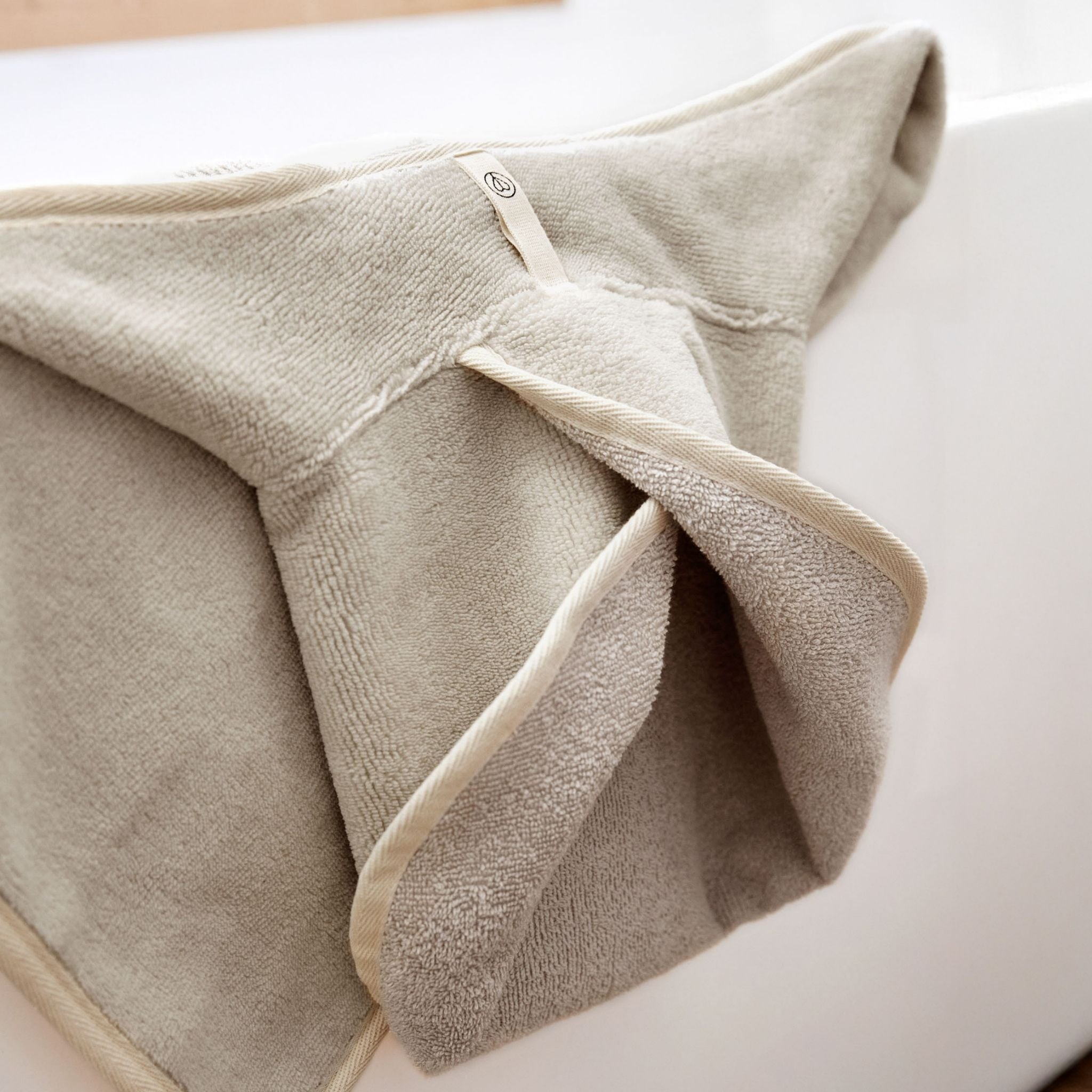 【3/11発売開始予定】ドッグバスローブ / Dog Bathrobe Robi | PALOPA Japan(パロパ)